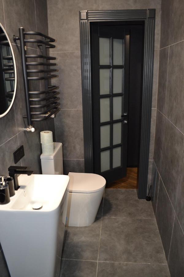 Central Gate Apartment Chernivtsi Bagian luar foto