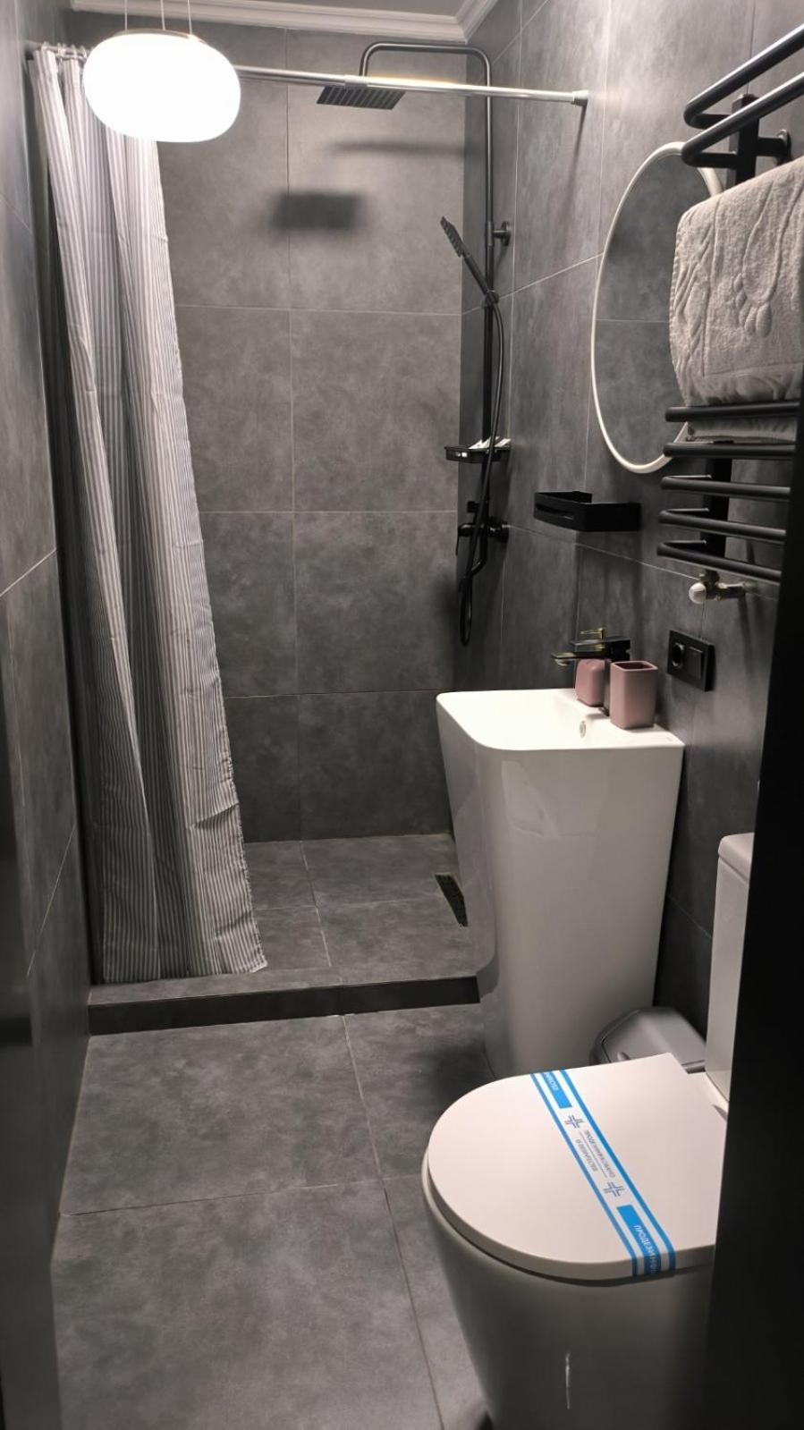 Central Gate Apartment Chernivtsi Bagian luar foto